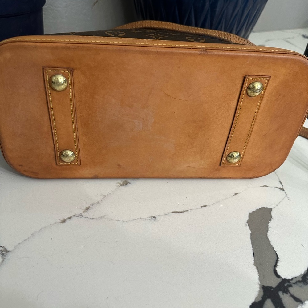Louis Vuitton Alma PM - Picture 8 of 10